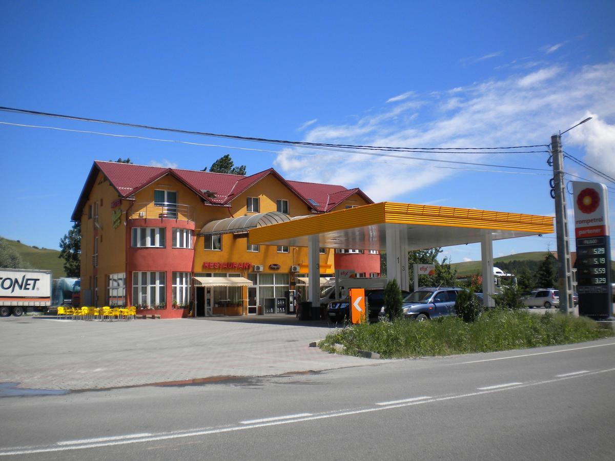 Motel Dalia Gilău Exteriör bild